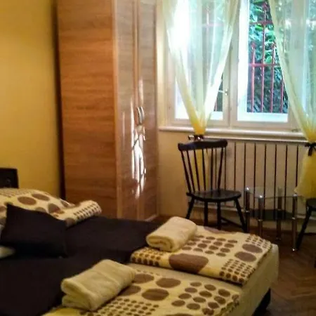 Heder 1 Vendeghaz * Debrecen